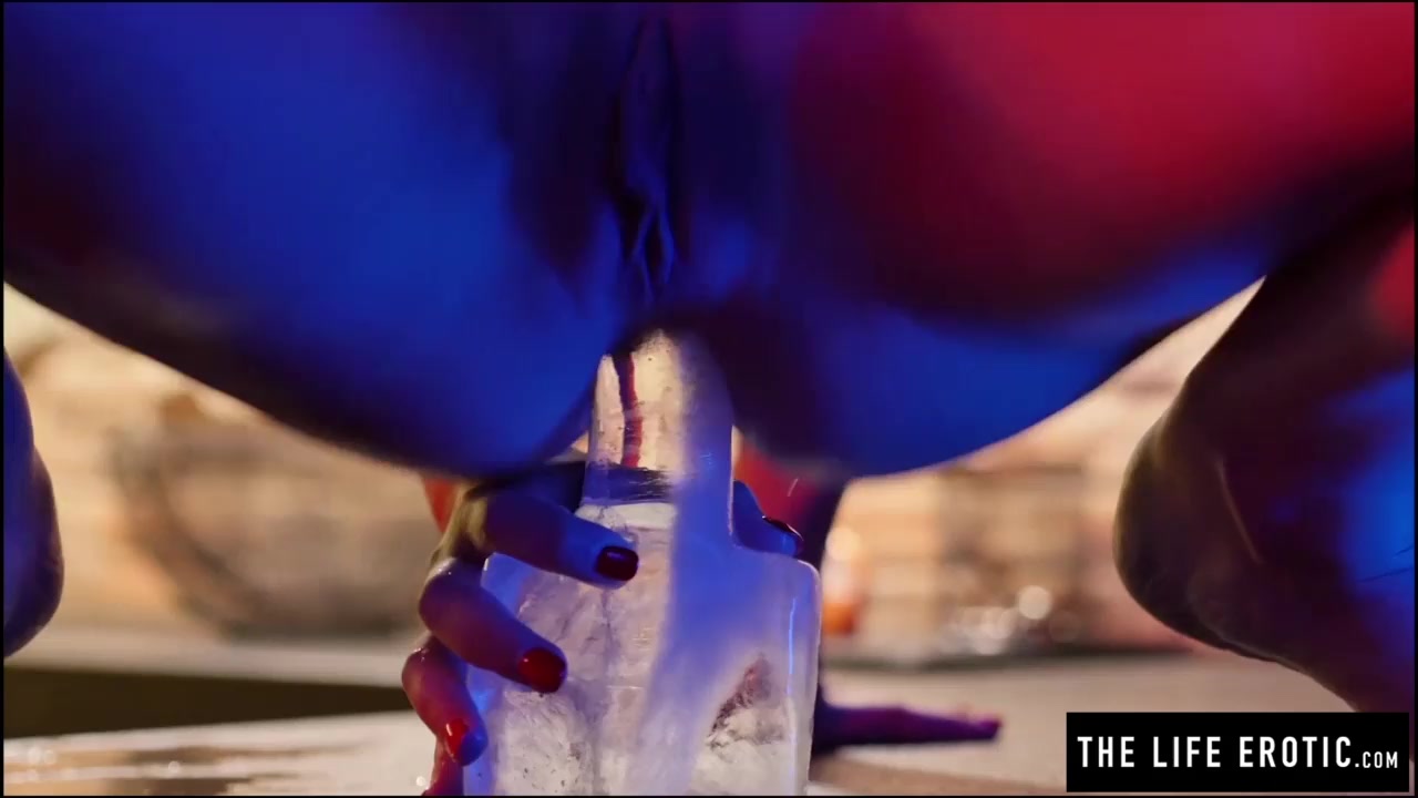 Cute Teen Masturbates Hard